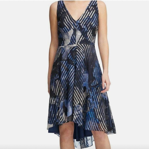 Dkny Dresses & Skirts - DKNY Black Shadow Flower Printed Dress